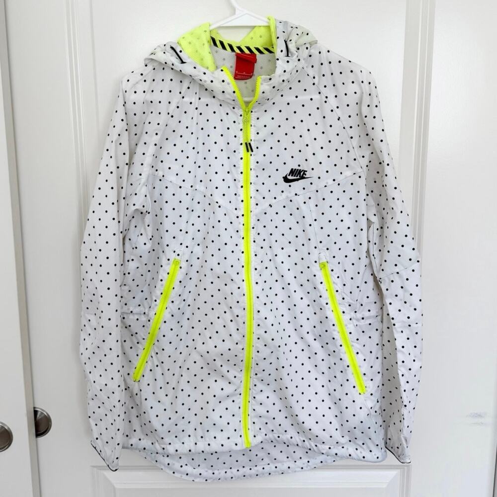 Nike Lightweight Windrunner Athletic Windbreaker … - image 1